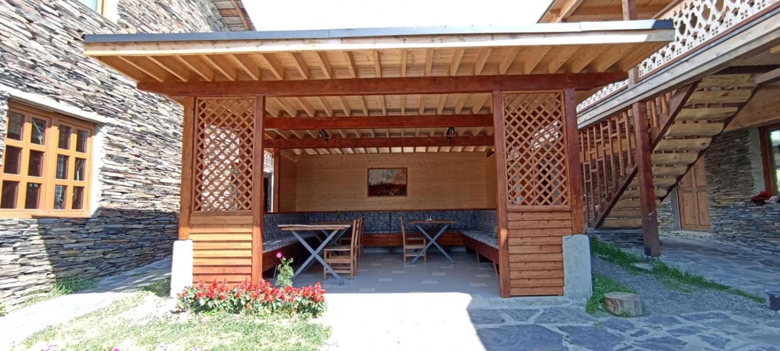 Guest House Shina Omalo Exteriör bild