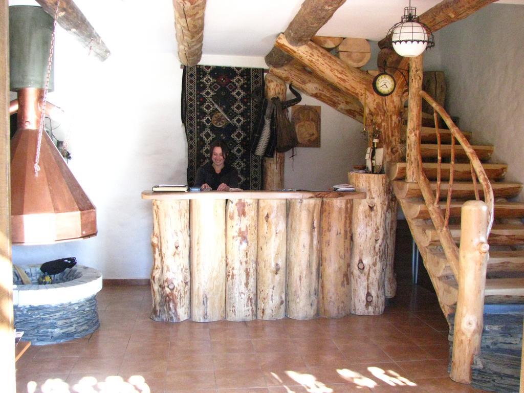 Guest House Shina Omalo Rum bild